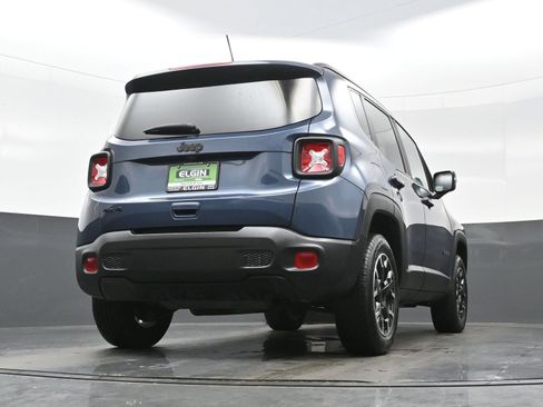 Used 2023 Jeep Renegade Latitude AWD/4WD image 31