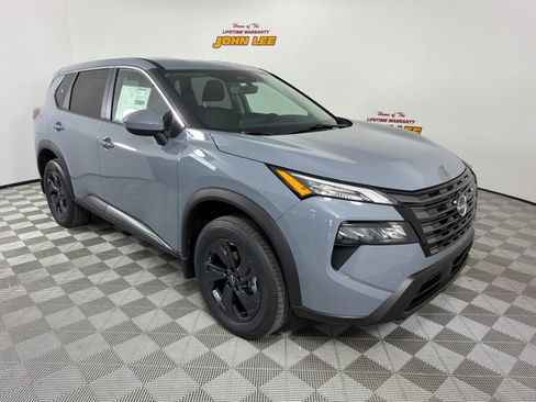 New 2026 Nissan Rogue SV FWD image 8