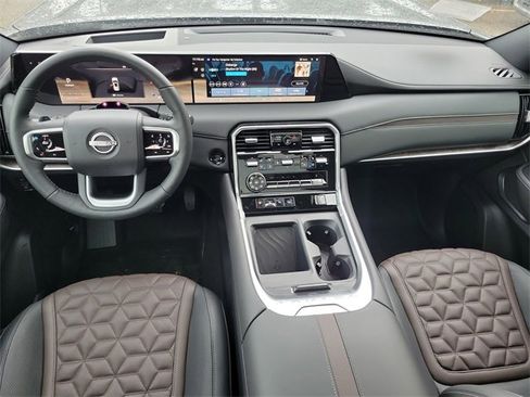 New 2025 Nissan Armada Platinum w/ Convenience Package image 24