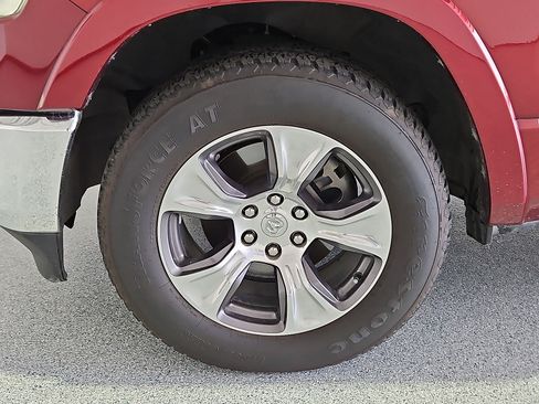 Used 2021 RAM 1500 Laramie AWD/4WD image 11