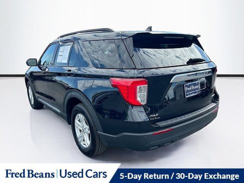Used 2023 Ford Explorer XLT AWD/4WD image 7