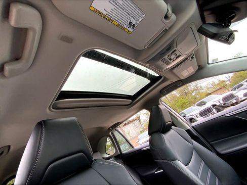 Used 2023 Toyota RAV4 XLE Premium image 13