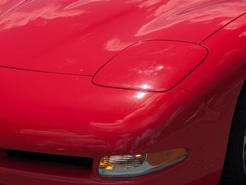 Used 2003 Chevrolet Corvette Coupe w/ Preferred Equipment Group RWD image 10