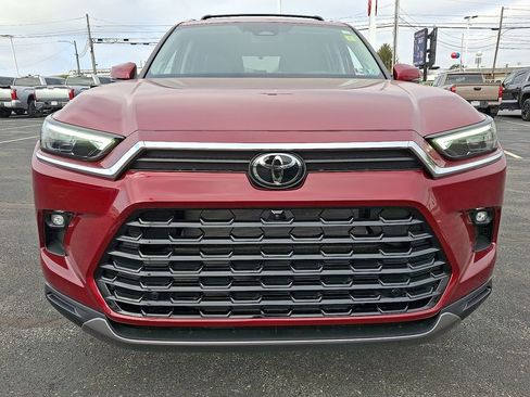 New 2026 Toyota Grand Highlander AWD image 2