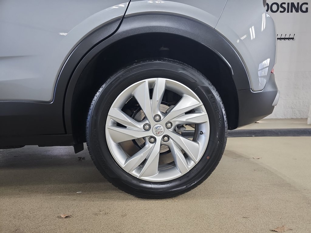 Certified 2024 Buick Encore GX Preferred w/ Comfort Package FWD image 38