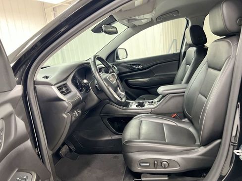 Used 2023 GMC Acadia SLT image 19