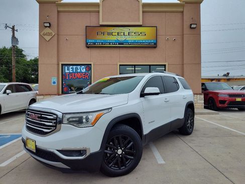 Used 2017 GMC Acadia SLT FWD image 1