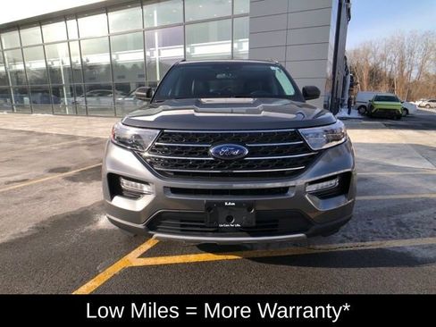 Used 2023 Ford Explorer XLT w/ Equipment Group 202A image 8
