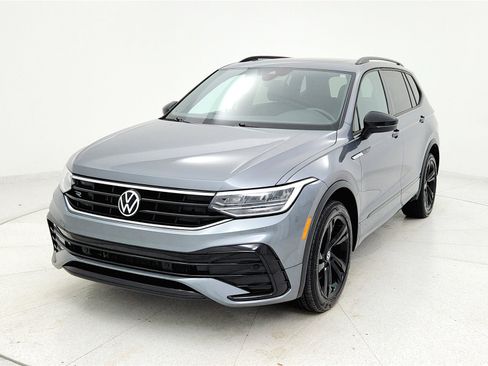 Used 2023 Volkswagen Tiguan SE R-Line image 8