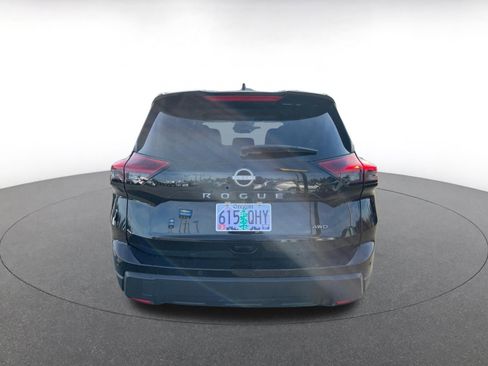 Used 2025 Nissan Rogue SV image 6