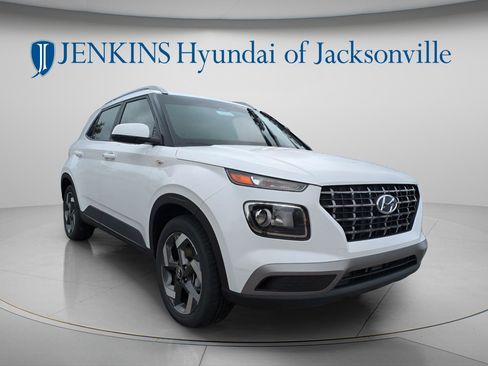 New 2026 Hyundai Venue SEL FWD image 9