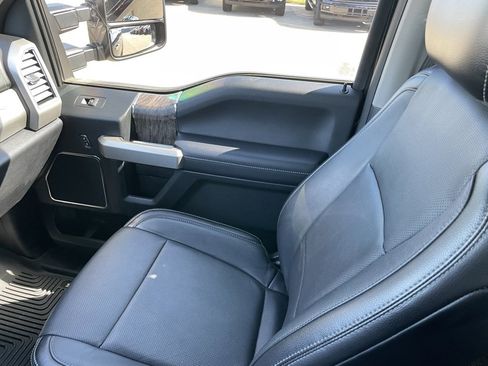 Used 2017 Ford F250 Lariat w/ Chrome Package image 21