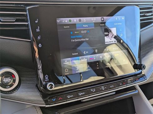 Used 2024 Jeep Wagoneer L Series II w/ Flexible Seating Group image 19