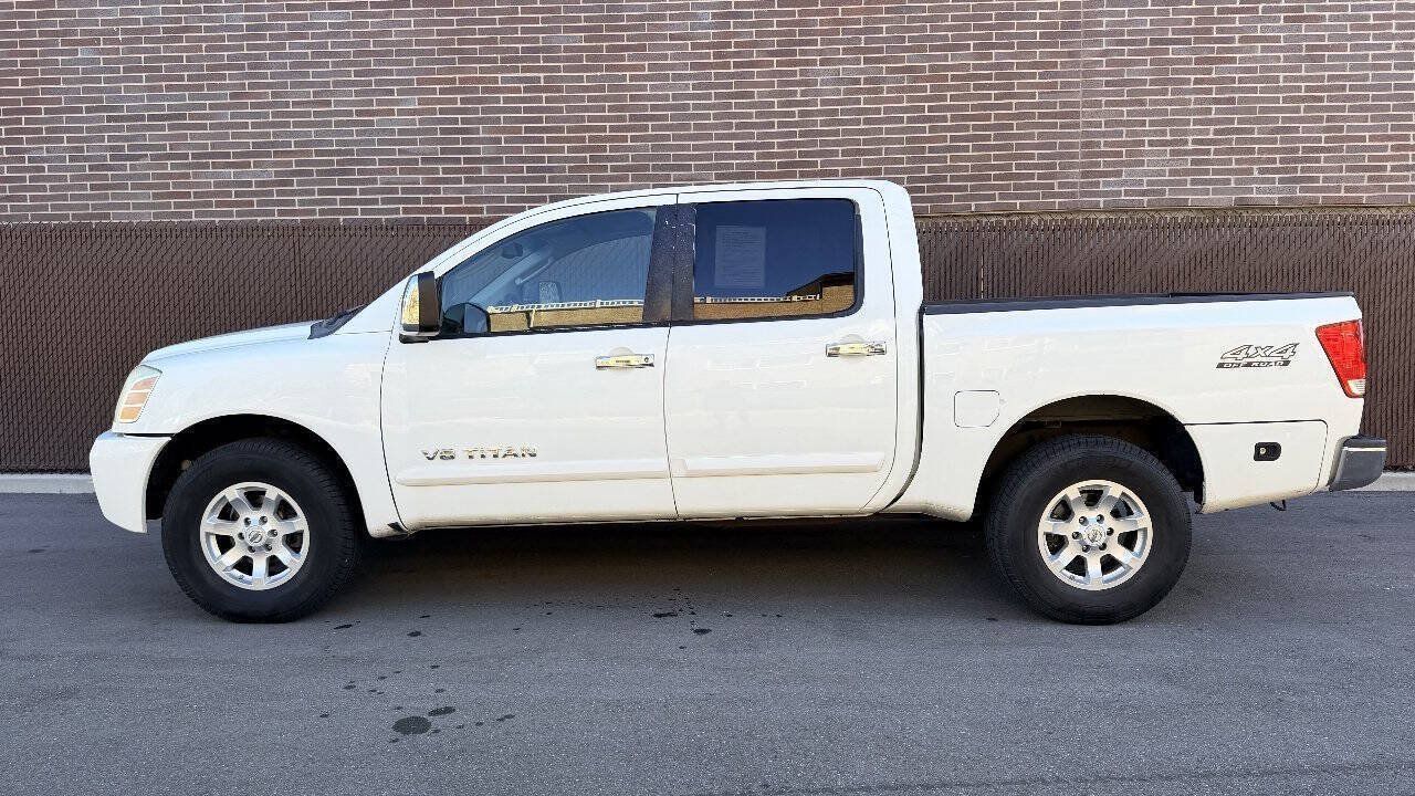 Used 2005 Nissan Titan SE AWD/4WD image 3