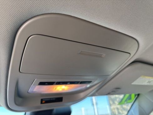 Used 2021 GMC Canyon Denali image 25