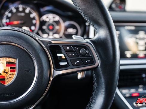 Used 2018 Porsche Panamera 4S image 65