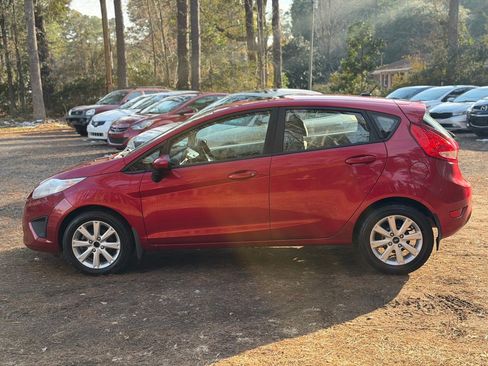 Used 2011 Ford Fiesta SE w/ 202A Rapid Spec Order Code image 8