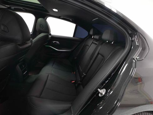 Used 2023 BMW 330i Sedan w/ M Sport Package RWD image 11