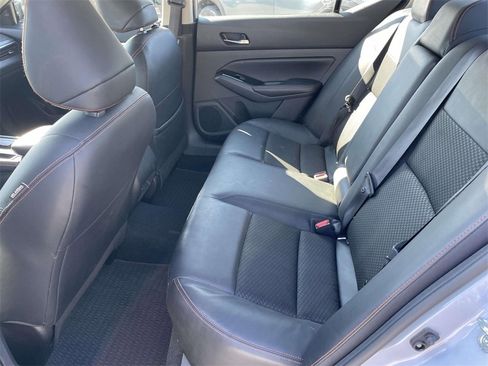 Used 2024 Nissan Altima 2.5 SR image 13