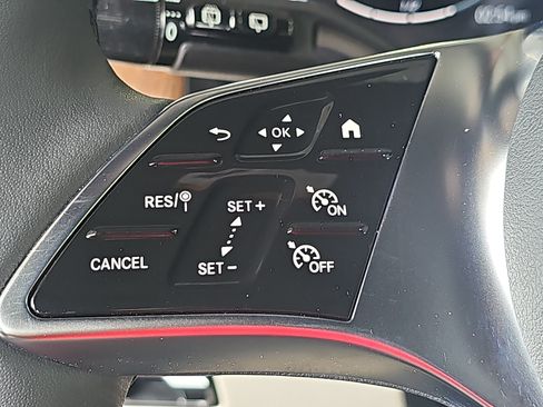 Used 2026 Mercedes-Benz GLC 300 image 19