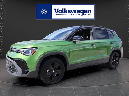 Used 2026 Volkswagen Taos SE FWD image 4