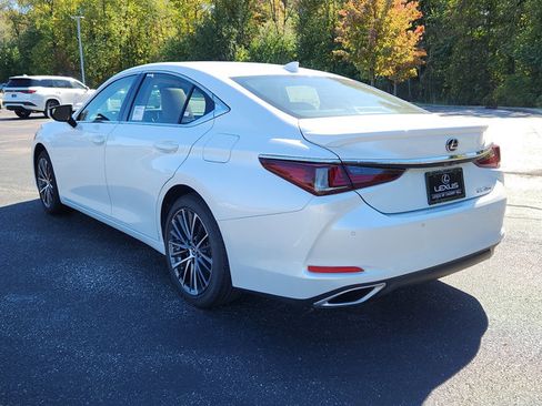 New 2025 Lexus ES 350 w/ Premium Package image 3