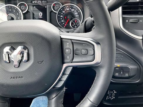 Used 2025 RAM 2500 Big Horn AWD/4WD image 7