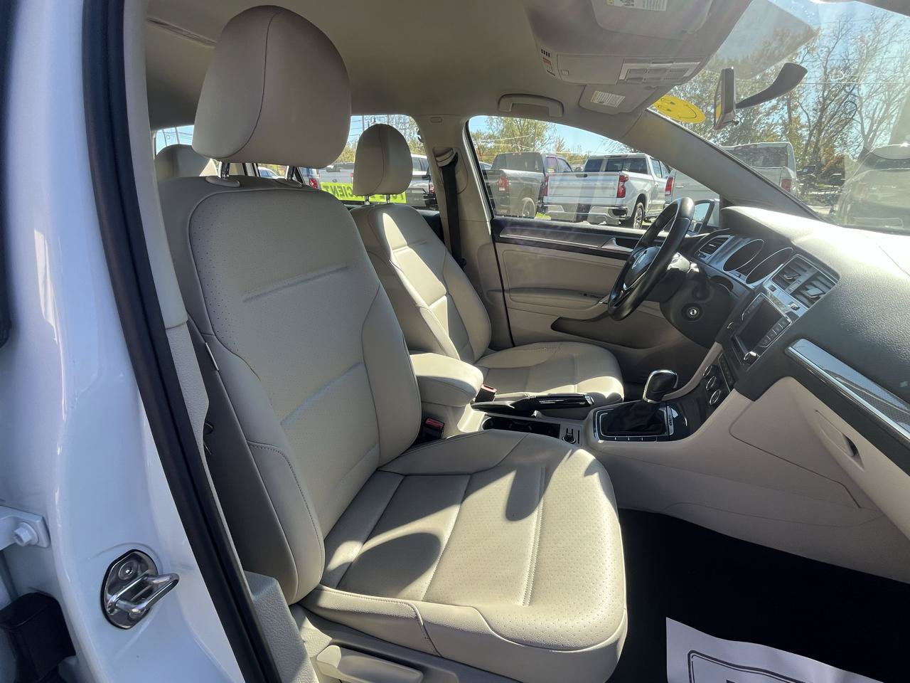 Used 2017 Volkswagen Golf Alltrack SEL AWD/4WD image 14