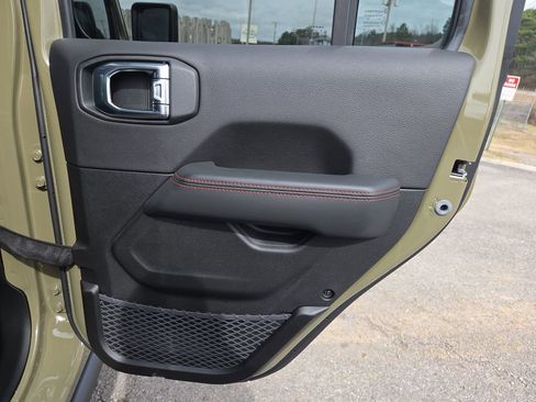 New 2026 Jeep Gladiator Rubicon w/ Steel Power Dome Hood Package AWD/4WD image 33