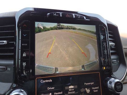 Used 2019 RAM 1500 Limited RWD image 9