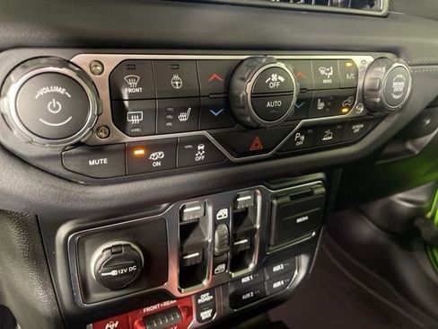 New 2025 Jeep Wrangler Unlimited Rubicon 392 image 33