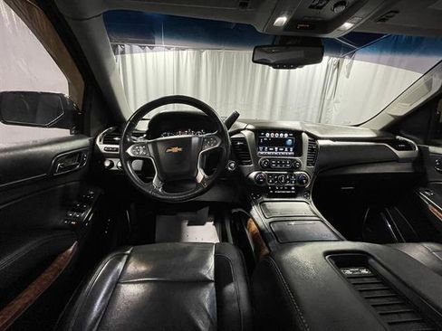 Used 2018 Chevrolet Suburban Premier image 26