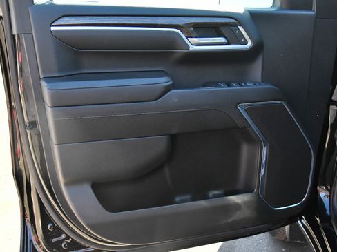 Used 2023 GMC Sierra 1500 Elevation image 14