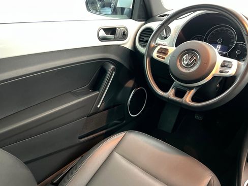 Used 2014 Volkswagen Beetle 1.8T image 11