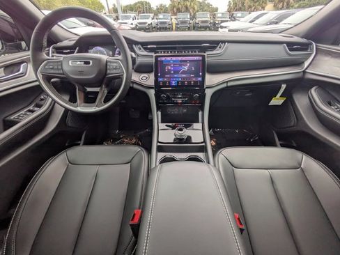 New 2025 Jeep Grand Cherokee L Limited w/ Black Appearance Package image 13