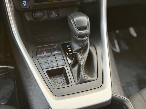 Used 2019 Toyota RAV4 XLE w/ All Weather Liner Package AWD/4WD image 21