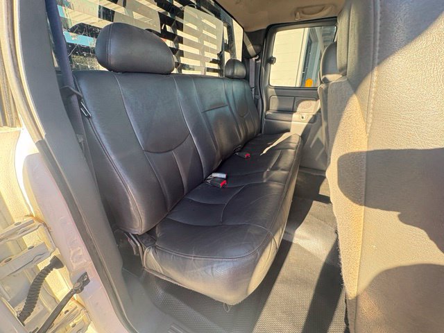 Used 2004 Chevrolet Silverado 3500 2WD Extended Cab w/ Heavy-Duty Power Package image 20