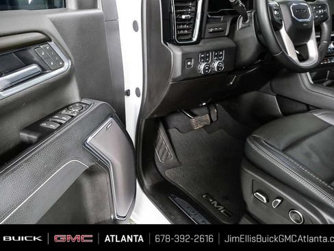Used 2025 GMC Sierra 2500 Denali w/ Denali Reserve Package AWD/4WD image 8