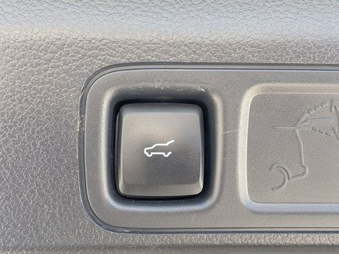 Used 2024 Ford Expedition Limited AWD/4WD image 13