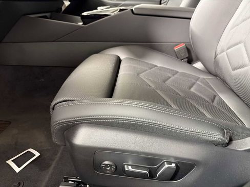 New 2026 BMW 530i xDrive w/ M Sport Package image 12