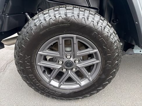 Certified 2025 Jeep Wrangler Unlimited Sport AWD/4WD image 11