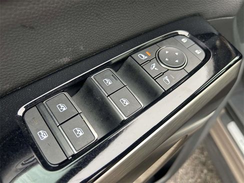 Used 2024 Nissan Pathfinder Platinum w/ Cargo Package image 17