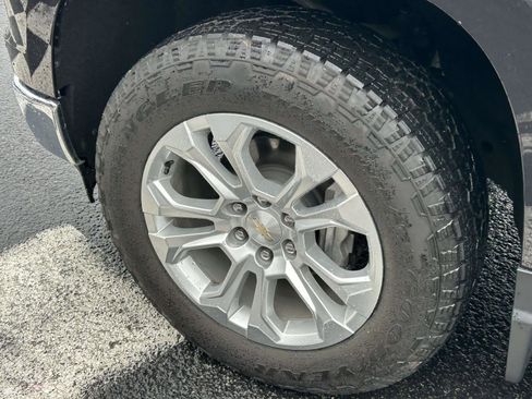 Used 2024 Chevrolet Silverado 1500 LTZ image 9