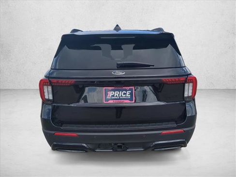 Used 2025 Ford Explorer ST-Line w/ Premium Package RWD image 7