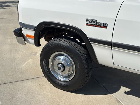 Used 1991 Dodge D/W Truck 250 image 12