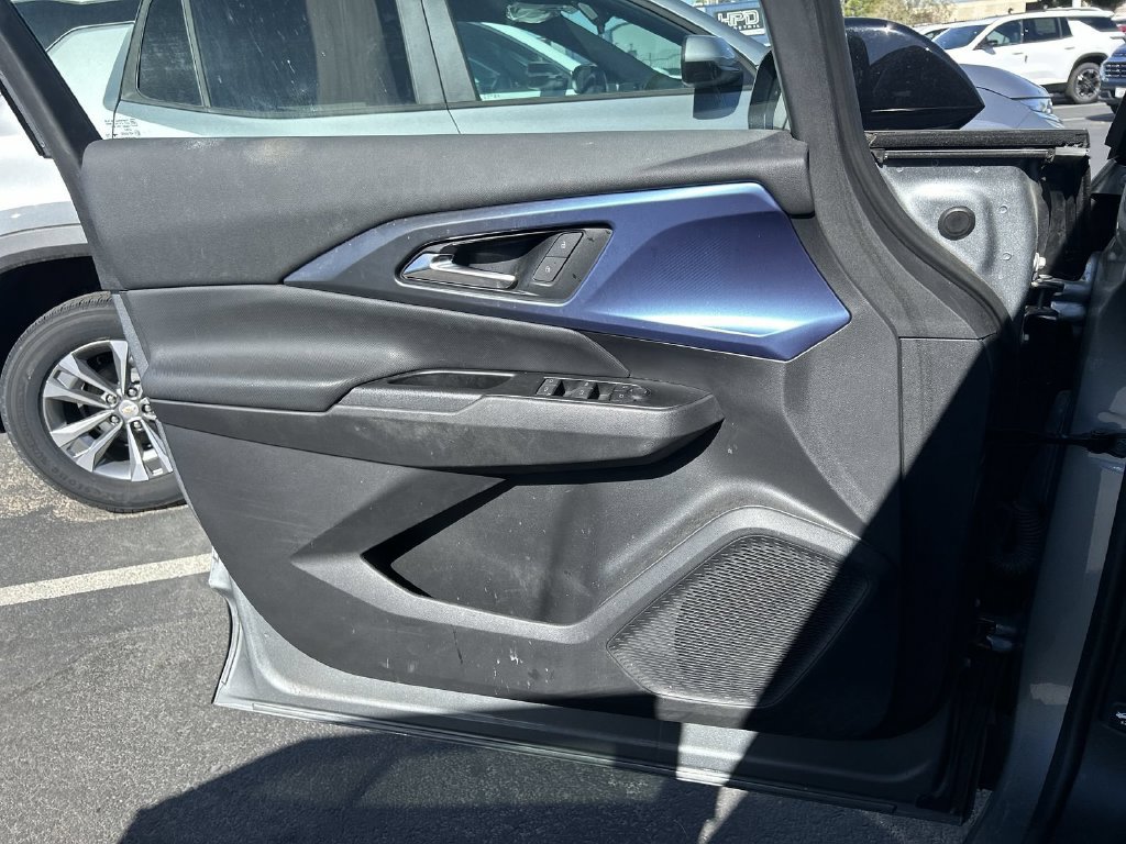Used 2024 Chevrolet Equinox EV LT w/ LPO, Blackout Package FWD image 27