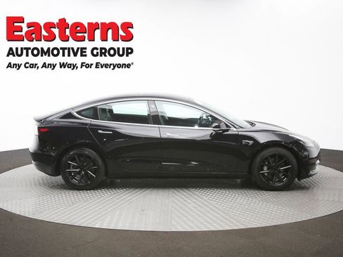 Used 2019 Tesla Model 3 Standard Range image 41