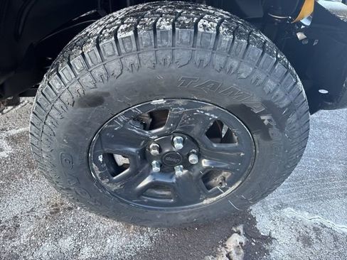 Used 2019 Jeep Wrangler Unlimited Sport image 19