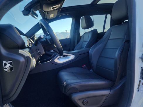 Certified 2023 Mercedes-Benz GLS 450 450 4MATIC image 14