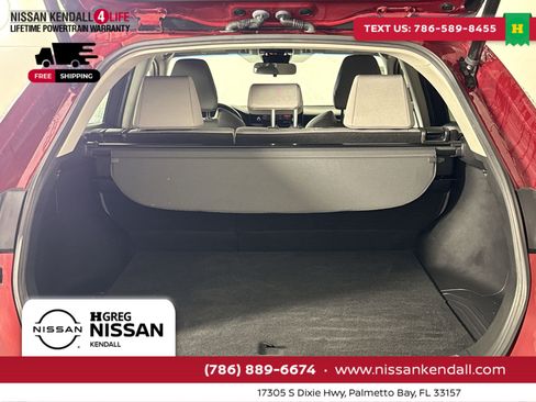 Used 2022 Toyota Venza LE image 29